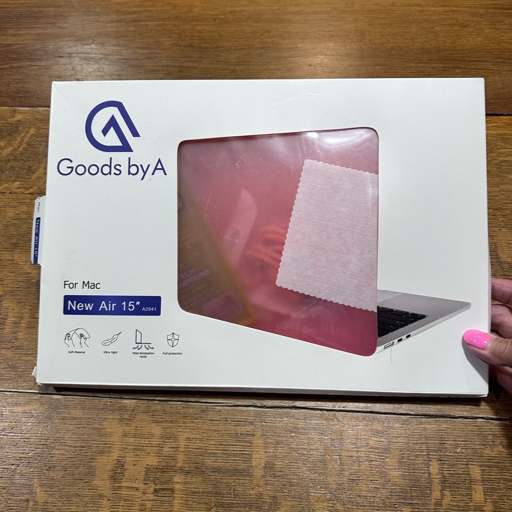 Goods by‎ A case is designed for the Apple MacBook Air 15-inch new in package